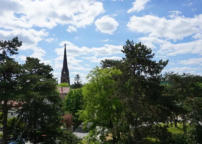 Goldrausch - Glanzvolle In Am Lutherplatz *
