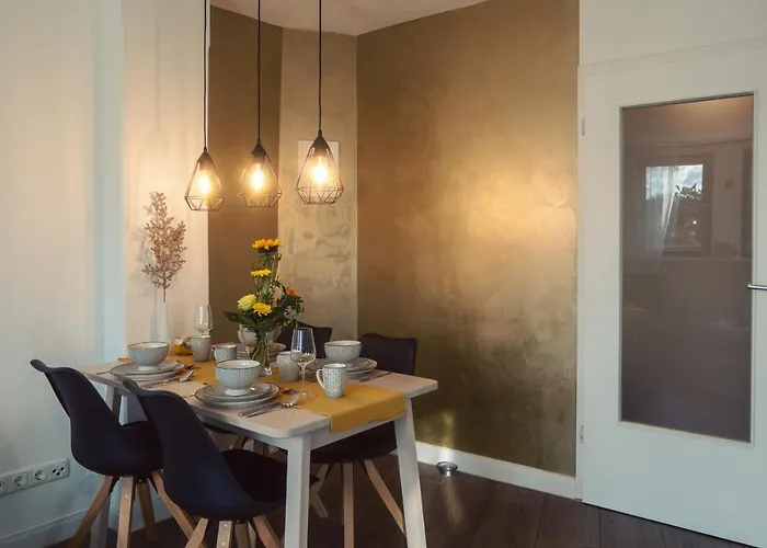 Goldrausch - Glanzvolle In Am Lutherplatz *