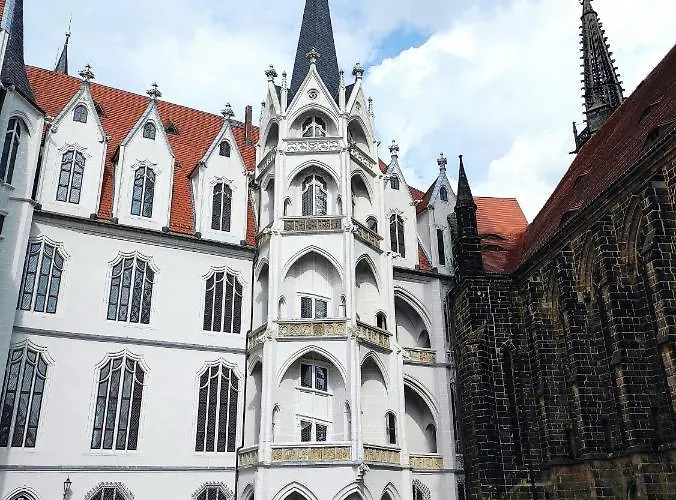 Goldrausch - Glanzvolle In Am Lutherplatz *